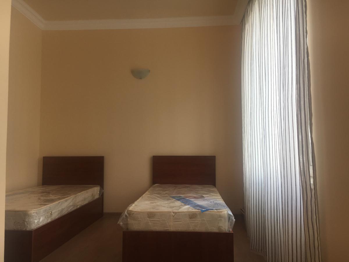 Sunshine Hotel Ереван Екстериор снимка